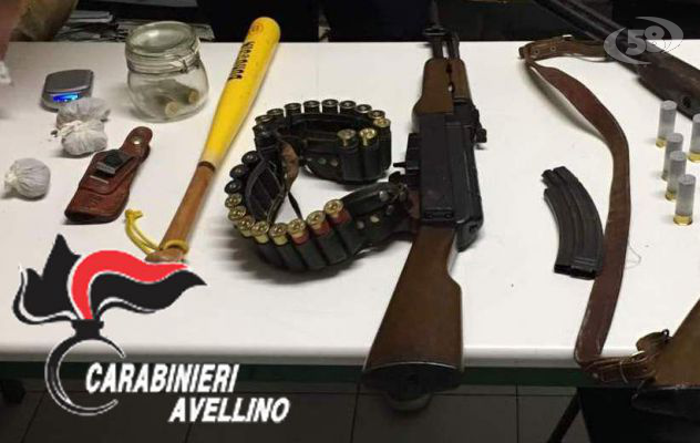 Colpi di fucile contro un furgone: 25enne in manette