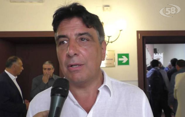 Forino, il sindaco Nunziata si dimette. Arriva il commissario prefettizio 