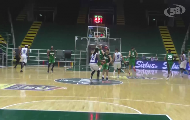Basket: a Brescia pesante sconfitta per la Sidigas, non basta il ritorno di Fesenko