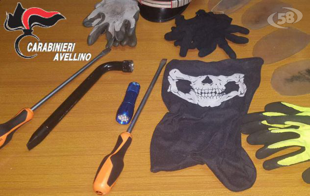 Solofra, sorpresi con attrezzi atti allo scasso: un arresto e tre denunce