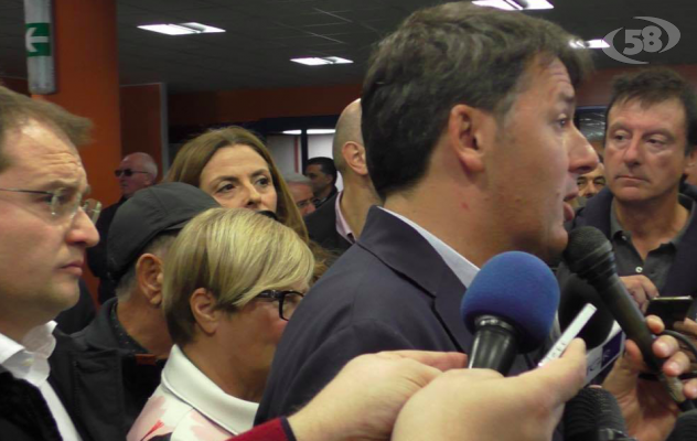 Renzi, visita lampo. Ex Irisbus, ''premiare e difendere il made in Italy''