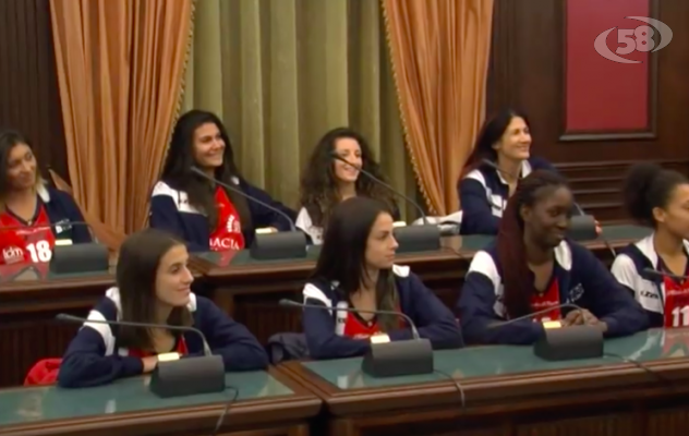 Basket, la Virtus Ariano si presenta alla città: ragazze pronte al debutto /VIDEO