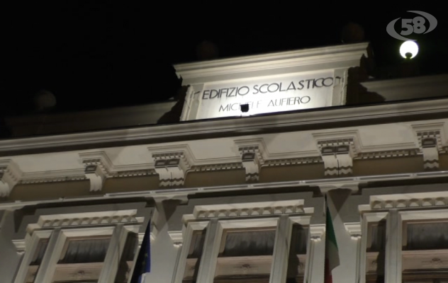 Sturno, nuova illuminazione per lo storico edificio scolastico a 80 anni dall'inaugurazione