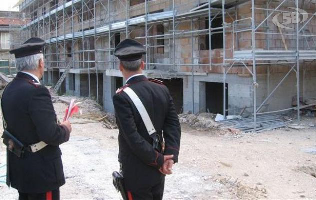 Lavoro sommerso, blitz nei cantieri dei carabinieri: scattano denunce e sequestri