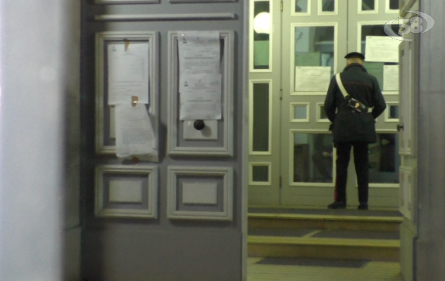 Ancora una scuola a rischio chiusura: indagati sindaco e due tecnici