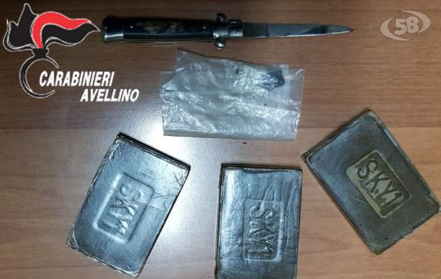 Grotta, giovane preso con 300 grammi di hashish nel giubbotto