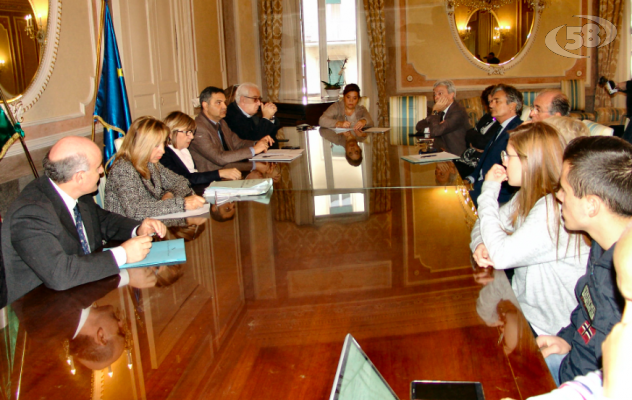 Il caso ''Mancini'' sul tavolo del prefetto: trovate nuove aule