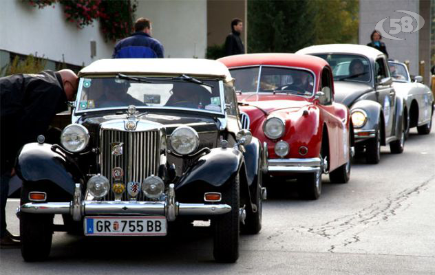 Ruote nella storia, domenica le auto d'epoca 