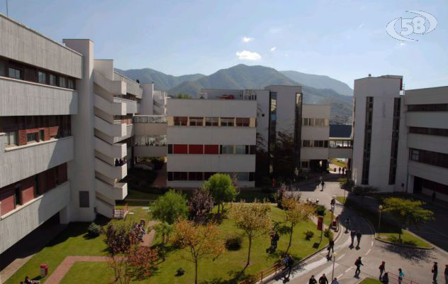 Campus di Fisciano, giovane precipita dal multipiano e muore sul colpo