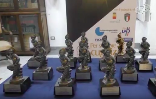 ''Per sempre scugnizzi'', una premiazione in rosa per le 14 donne che hanno dato lustro a Napoli /VIDEO 