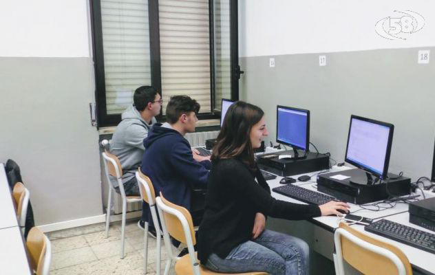 Orientamento scolastico: porte aperte al Ruggero II di Ariano/VIDEO