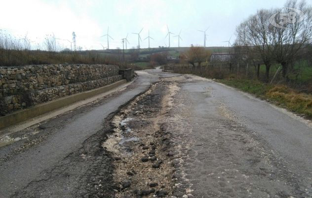 ''Nel Fortore le strade dell'orrore'', sindaci e cittadini in piazza /VIDEO