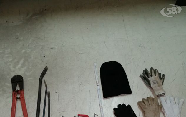 Furti in abitazione, 4 ladri incastrati dai carabinieri: presi e assicurati alla giustizia