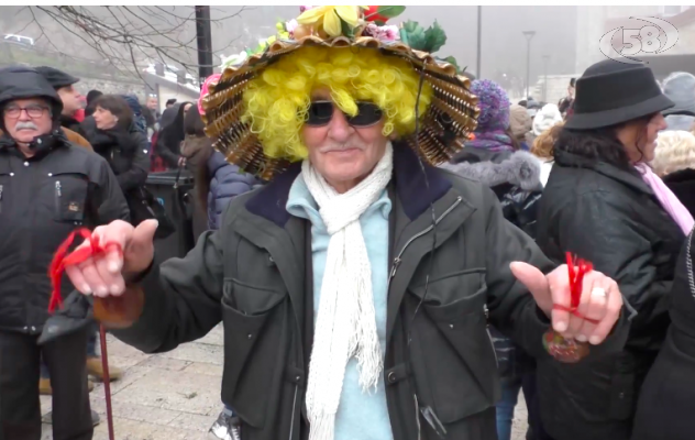 Candelora, il rito si rinnova: fedeli, gay e trans a Montevergine