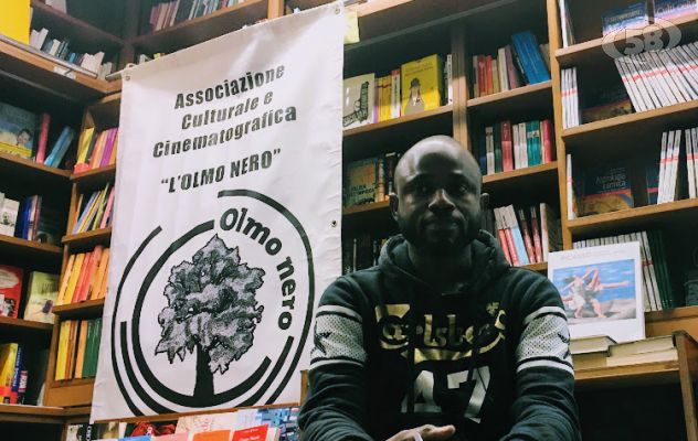 Dal Senegal ad Ariano, Babacar ringrazia e dedica un libro alla città 