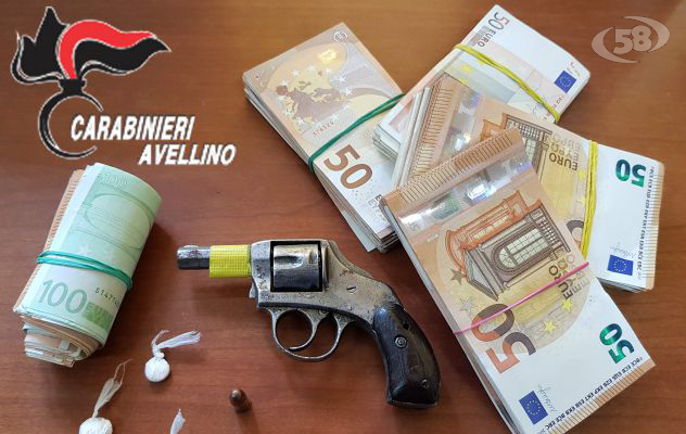 Coca, rivoltella e 23 mila euro in contanti: arrestato