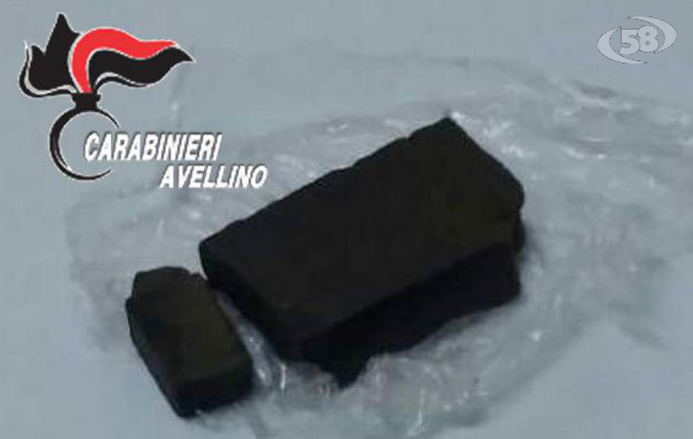 In possesso di hashish, studente denunciato per spaccio