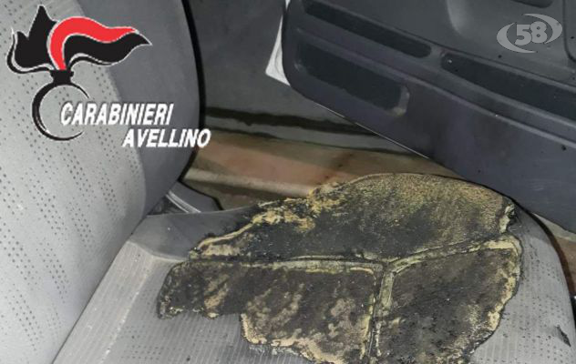 Serino, in fiamme un pick up: indagano i Carabinieri