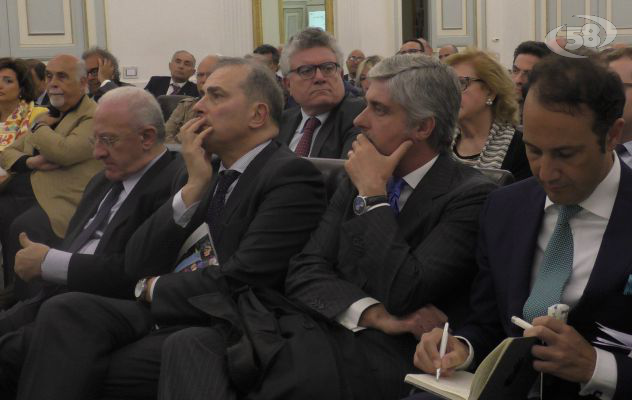 «L’Economia d’Italia: ripartire dalle imprese»: a Napoli il meeting del Corsera