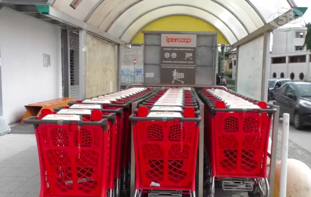 Ipercoop chiuso a oltranza: tensione sugli esuberi