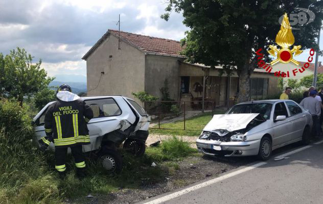 Violento impatto a Pagliara: due in ospedale