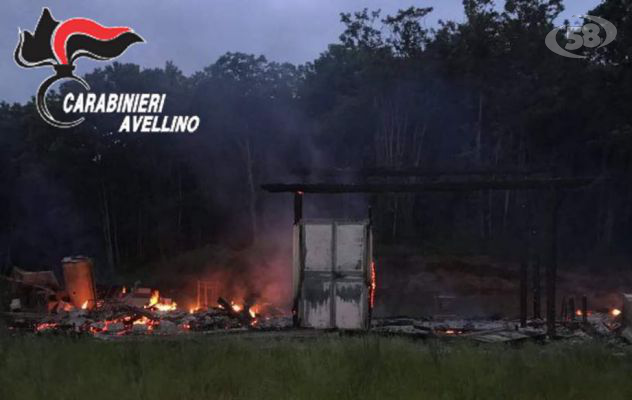 Sturno, fulmine incendia un capanno dei boy scout