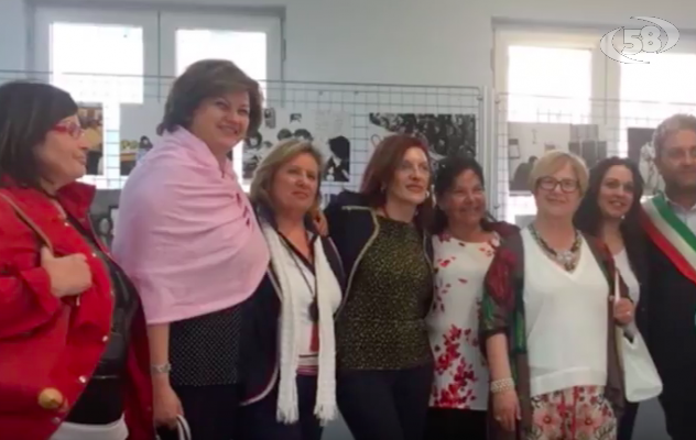 A Lioni la mostra sul femminismo in Campania. Esposte anche 100 foto su Berlinguer