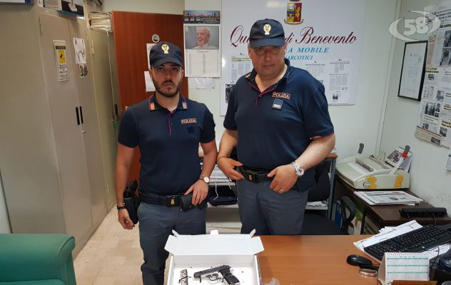 Sequestrati droga e armi, perquisiti palazzi e aree condominiali