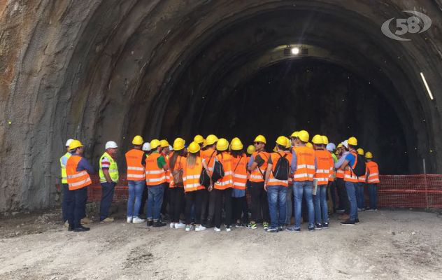 Studenti calabresi sul cantiere della Lioni-Grotta /VIDEO