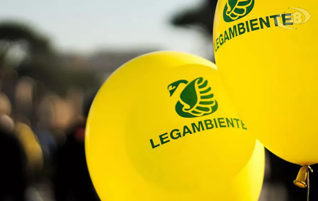 Legambiente: in viaggio la "Goletta Verde" per monitorare l'inquinamento del Mediterraneo