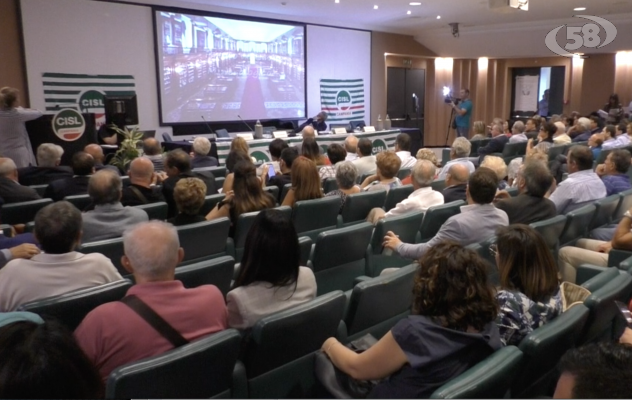 Lavoro, in Campania 400 vertenze aperte: il nodo Irpinia