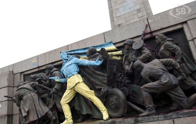 “Imbrattiamo di vernice monumenti ed edifici”, da Avellino parte la protesta degli architetti. Petecca: “Categoria dimenticata''