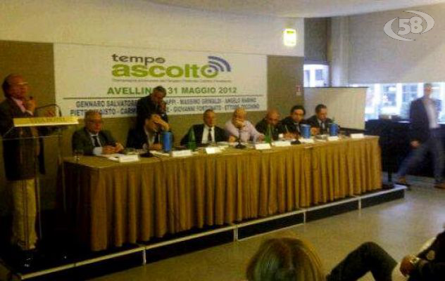 I ''caldoriani'' incassano il sostegno dei sindaci: c'è anche Ianniciello