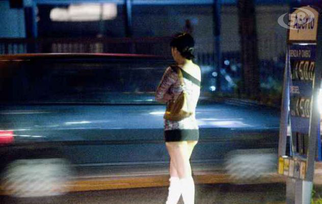 Prostituzione sulla Variante, allontanate quattro rumene