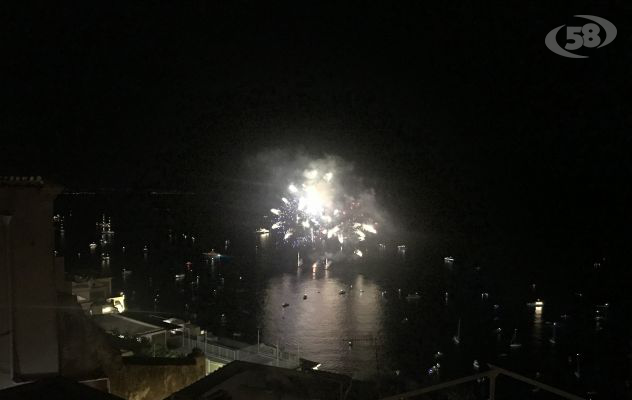 Positano celebra la Vergine: lo spettacolo dell'Assunzione /VIDEO