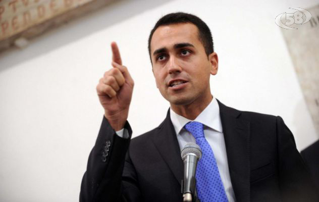 Di Maio: ''Non si accettano ricatti, IIA deve pagare gli stipendi''