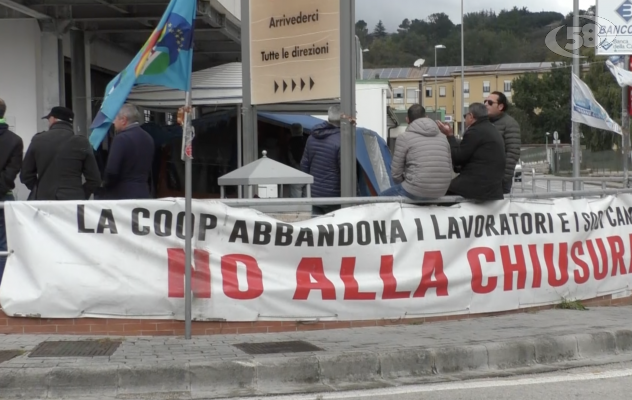 Ipercoop, vertice decisivo: trattativa difficile/ VIDEO