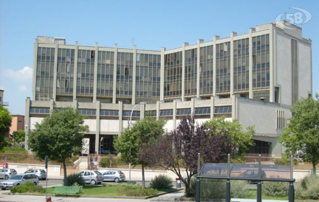 Spaccio, revocati gli arresti alla giovane arianese: misura eccessiva
