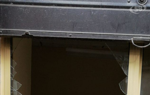 Attacco alla sede Pd,  “atto vile che inquina la dialettica democratica”