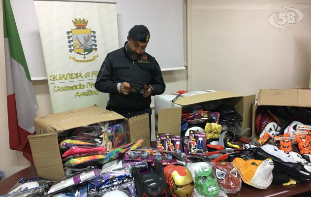 Halloween, maxi sequestro di maschere e prodotti