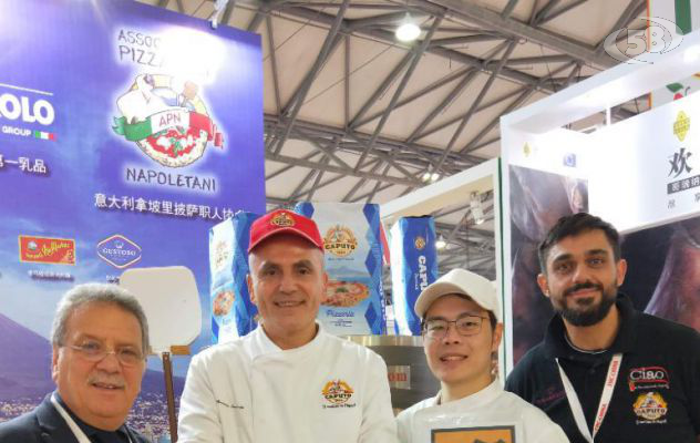 Dai forni di Pietrarsa, la pizza dell'associazione Oronero sbarca a Pechino