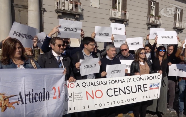 Giornalisti in piazza contro gli insulti alla categoria /VIDEO