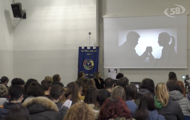 ''Autonome e libere'', messaggio alle studentesse: ''Questo non è amore'', convegno ad Ariano