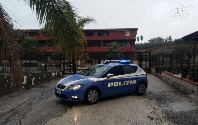 Spaccia nel centro accoglienza, arrestato giovane nigeriano
