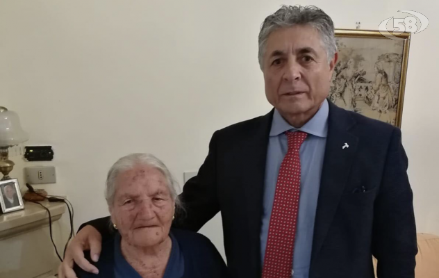 108 candeline per nonna Laurina: Sturno in festa