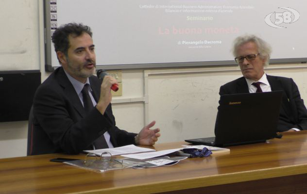 ‘La buona moneta’, il libro di Dacrema: come affrontare il debito pubblico senza uscire dall'Euro