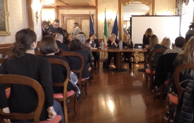 “Il femminicidio. Donne di Nuvole”, un video clip con tra la violenza