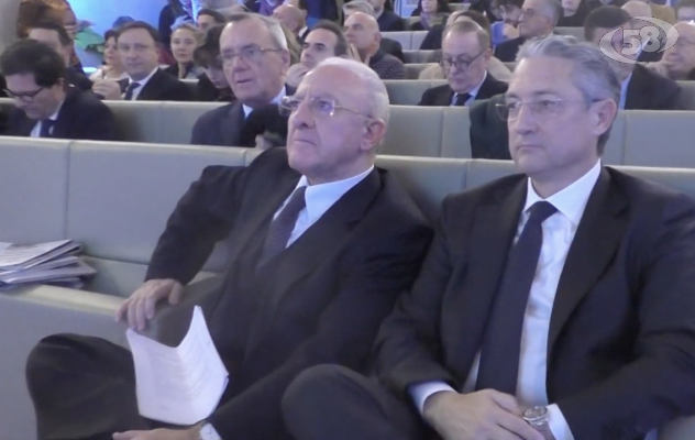 Sviluppo, De Luca in città: “Presto assunzioni per 10mila giovani”