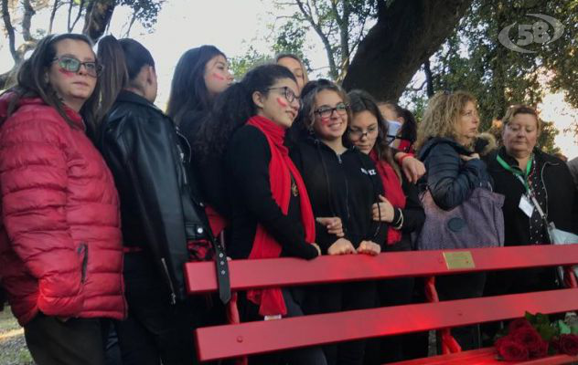 “Senza donne non c'è rivoluzione” , panchina rossa a Capodimonte