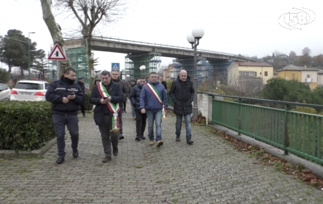 Ponte Ofantina, la rabbia dei sindaci. ''Abbandonati da tutti''
